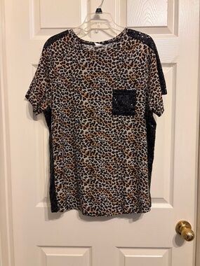 Leopard Print Short Sleeve Blouse with Sequin Pocket - Black/Tan